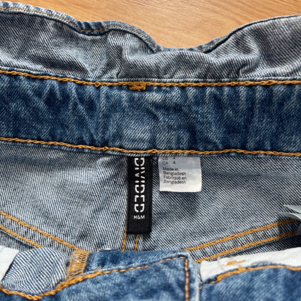 H&M Divided Blue Denim High Rise Shorts with Belt Size 4 - Picture 5 of 6